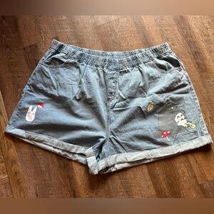 Her universe My Neighbor Totoro Elastic High-Waisted Denim Shorts size 4